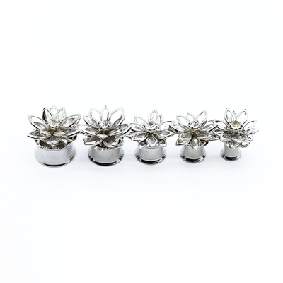 Σκουλαρίκια 304 σηράγγων σάρκας λουλουδιών ανοξείδωτο 10mm βουλώματα φορείων αυτιών