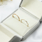 Διευθετήσιμο τιτανίου αγκαλιάσματος γαμήλιων δαχτυλιδιών καθορισμένο δαχτυλίδι 5pcs διαμαντιών κραμάτων χρυσό διαφανές